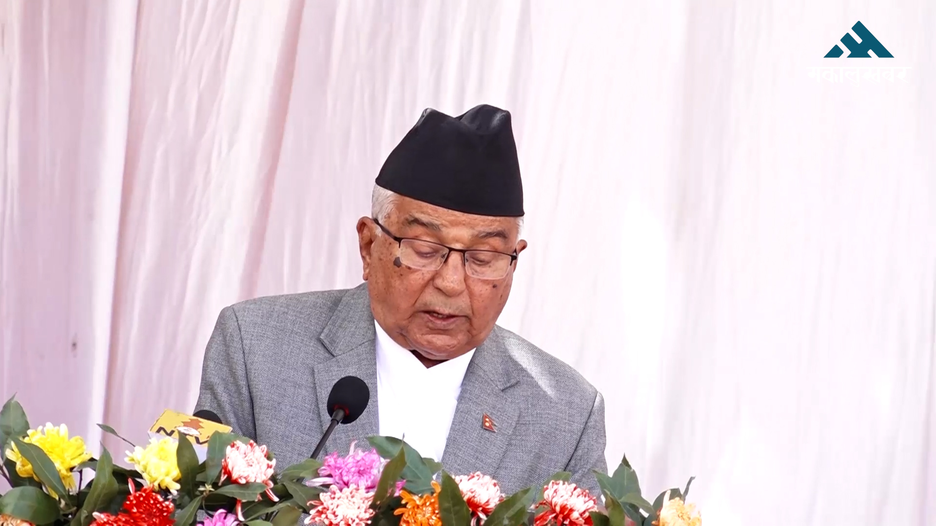 मुलुकलाई समृद्ध बनाउने काममा एकजुट भएर लाग्न राष्ट्रपति पौडेलको आह्वान