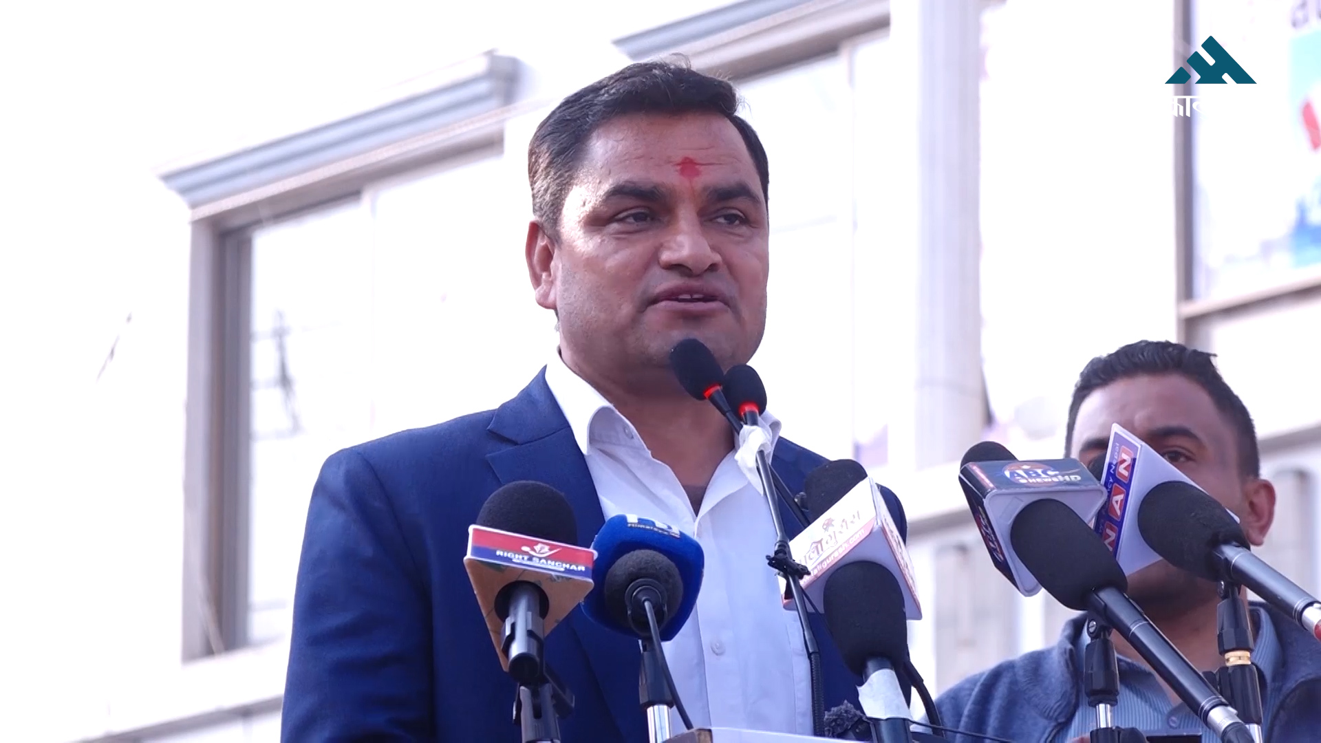 अतिवादलाई अनुमोदन नगर्न मतदातासँग प्रदीप पौडेलको आह्वान
