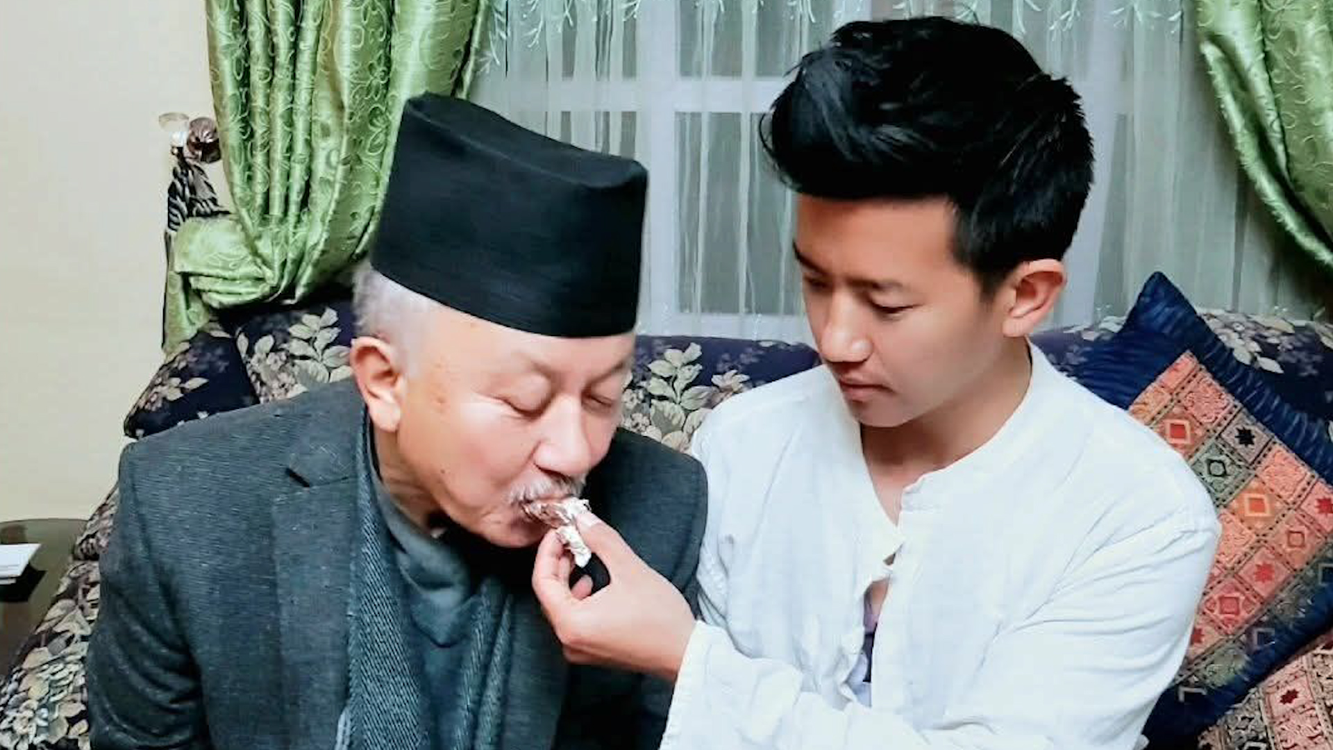दिवंगत पिताको जन्मदिनमा सुहाङ नेम्वाङः मेरा हरेक पाइलाहरू तपाईँले देखाउनुभएकै मार्गदर्शनमा छन्