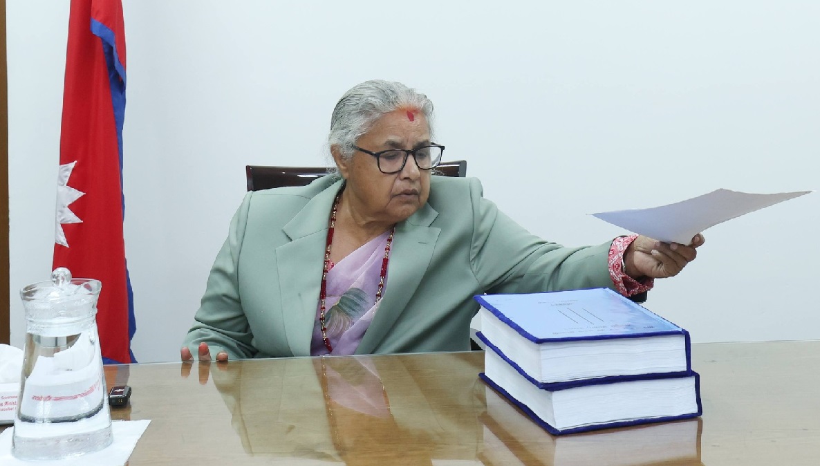 प्रतिवेदन लिँदै प्रधानमन्त्रीले भनिन्- दण्डहीनतालाई प्रश्रय दिनुहुँदैन भन्नेमा सरकार स्पष्ट छ