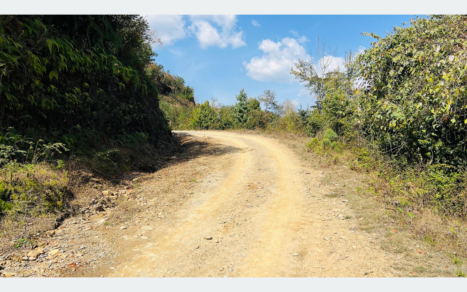 सहिदमार्ग स्तरोन्नति नहुँदा ताराखोला वासीलाई सास्ती