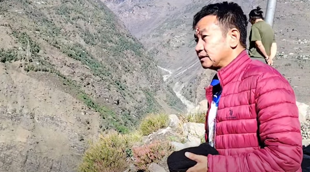 कहाँ पुल बनाउँदै छु हेर्न आऊ, नत्र बढ्ता कुरा नगर !- हर्क साम्पाङ