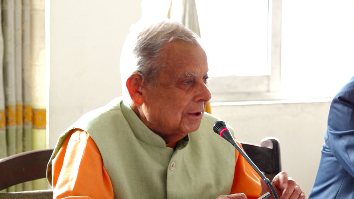 मुलुक तानाशाहीतर्फ उन्मुख, अधिकार खोसेर जनता कमजोर बनाइयो: महन्थ ठाकुर