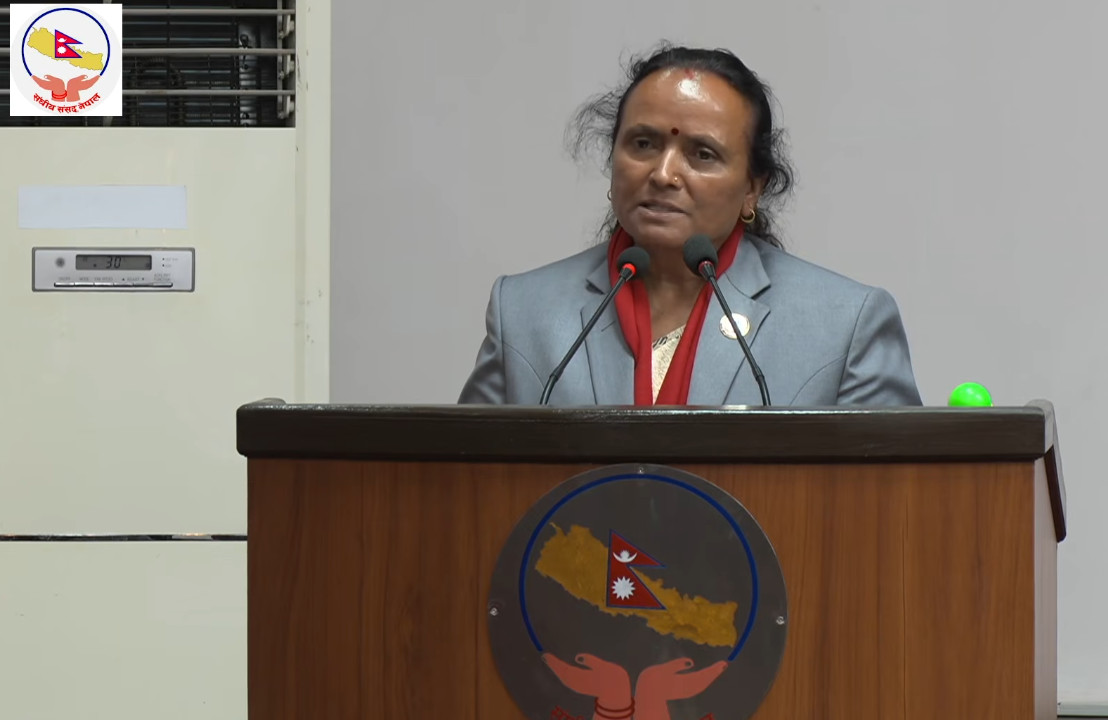 एउटा ग्यास कम्पनीको सिलिण्डर अर्कोसँग साट्दा ५ सय तिर्नुपर्छ, यसलाई हटाईयोस्ः सांसद देवकोटा