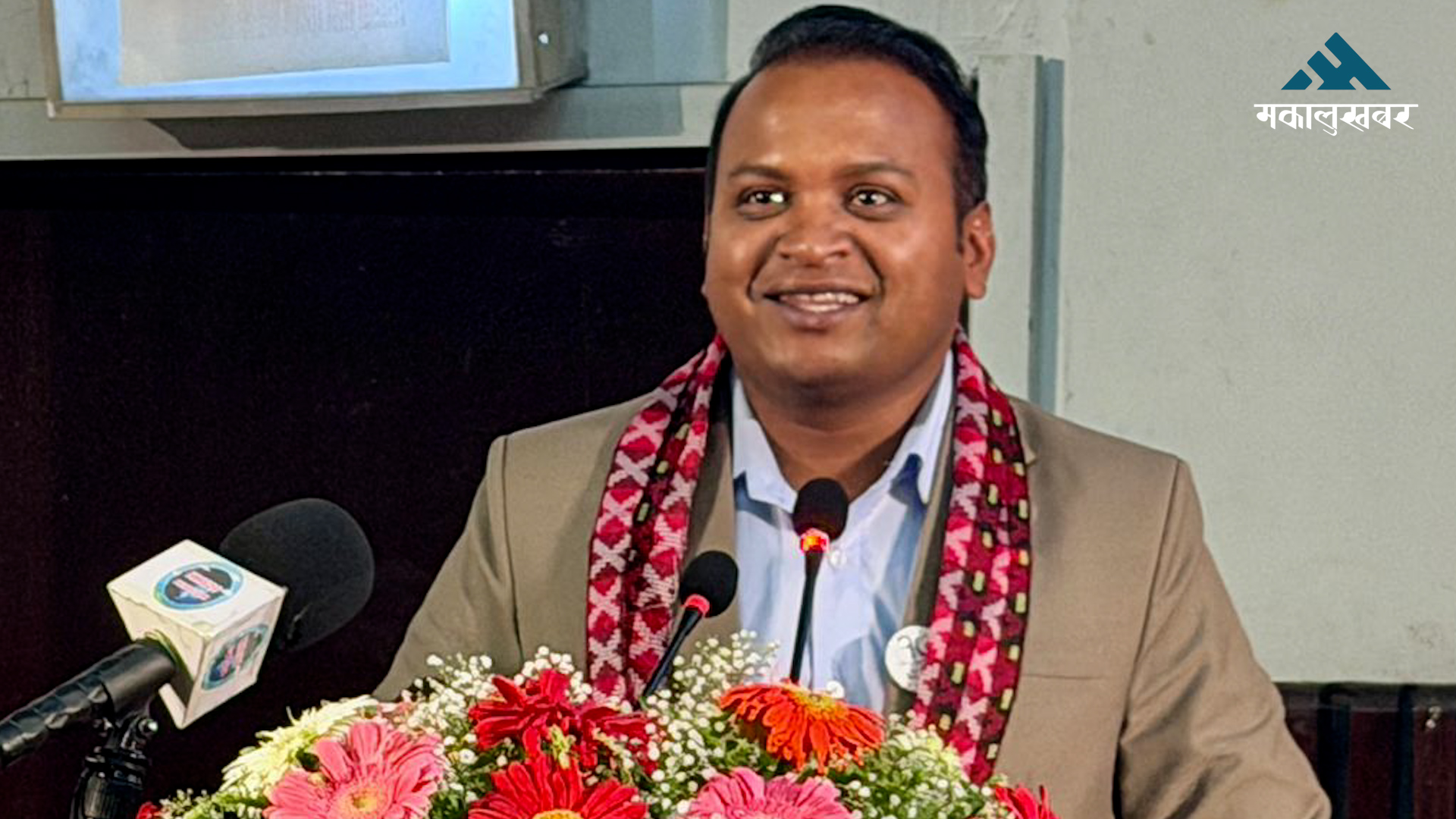 श्रममन्त्री साहलाई पदबाट हटाउने प्रधानमन्त्री बालेनको तयारी