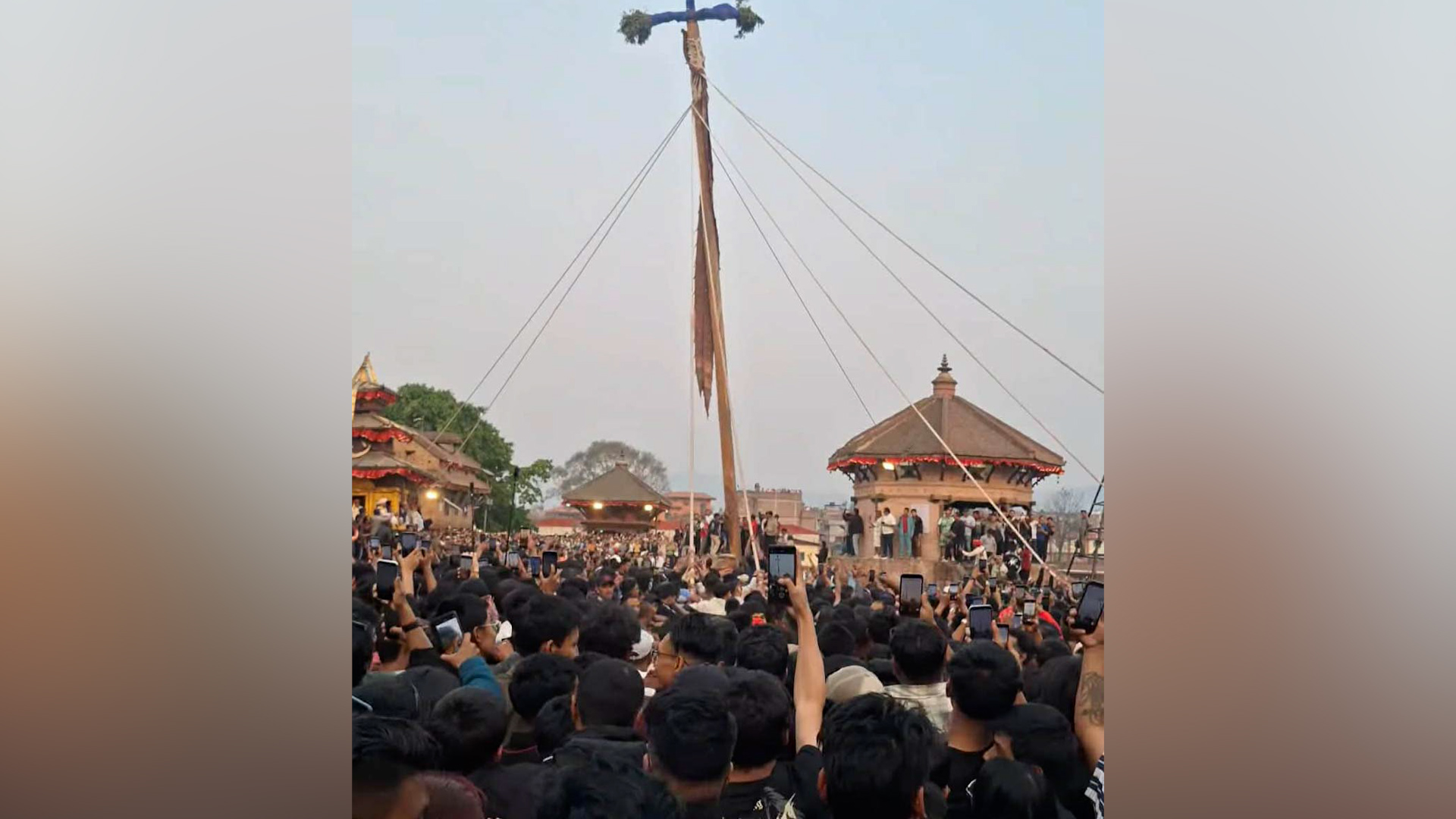 पचपन्न हाते लामो लिङ्गो ढाल्ने जात्रा सम्पन्न