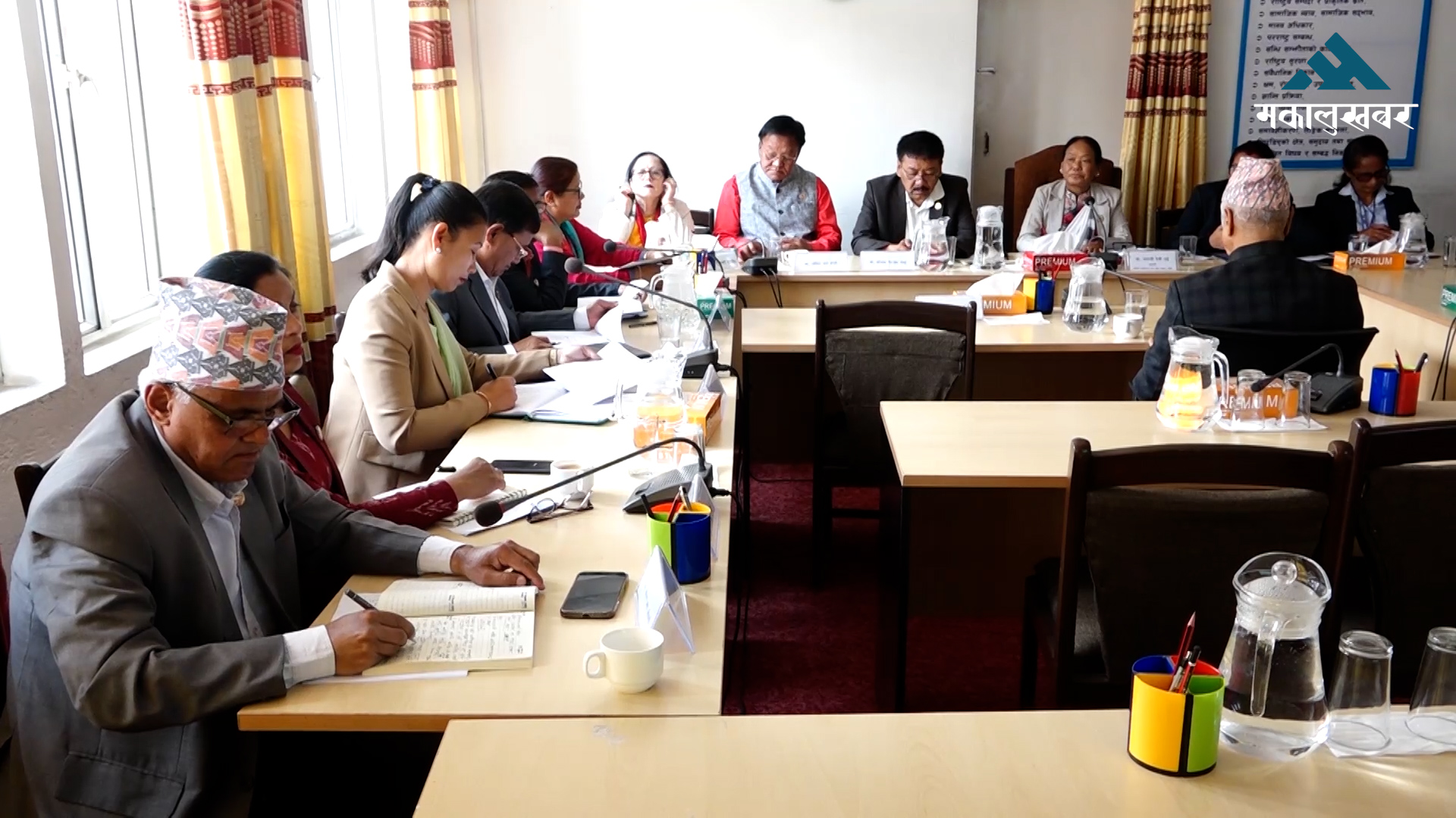 सरकारलाई काँग्रेस/एमालेका सांसदहरुले भनेः गैरकानूनी गतिविधि नगर्नू