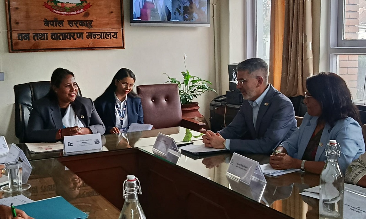 मन्त्री चौधरीसँग विश्व बैंकका देशीय निर्देशकको भेट