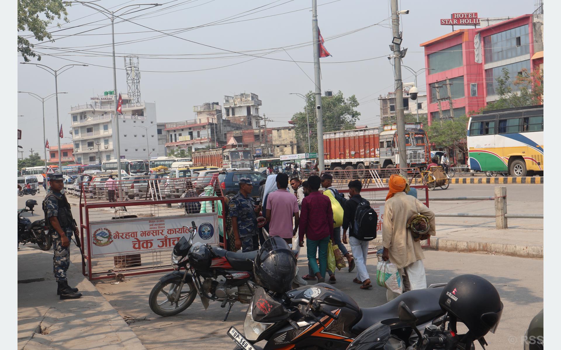 सीमामा भन्सार कडाइः महेन्द्रनगरमा चहलपहल बढ्यो, वनबासा सुनसान