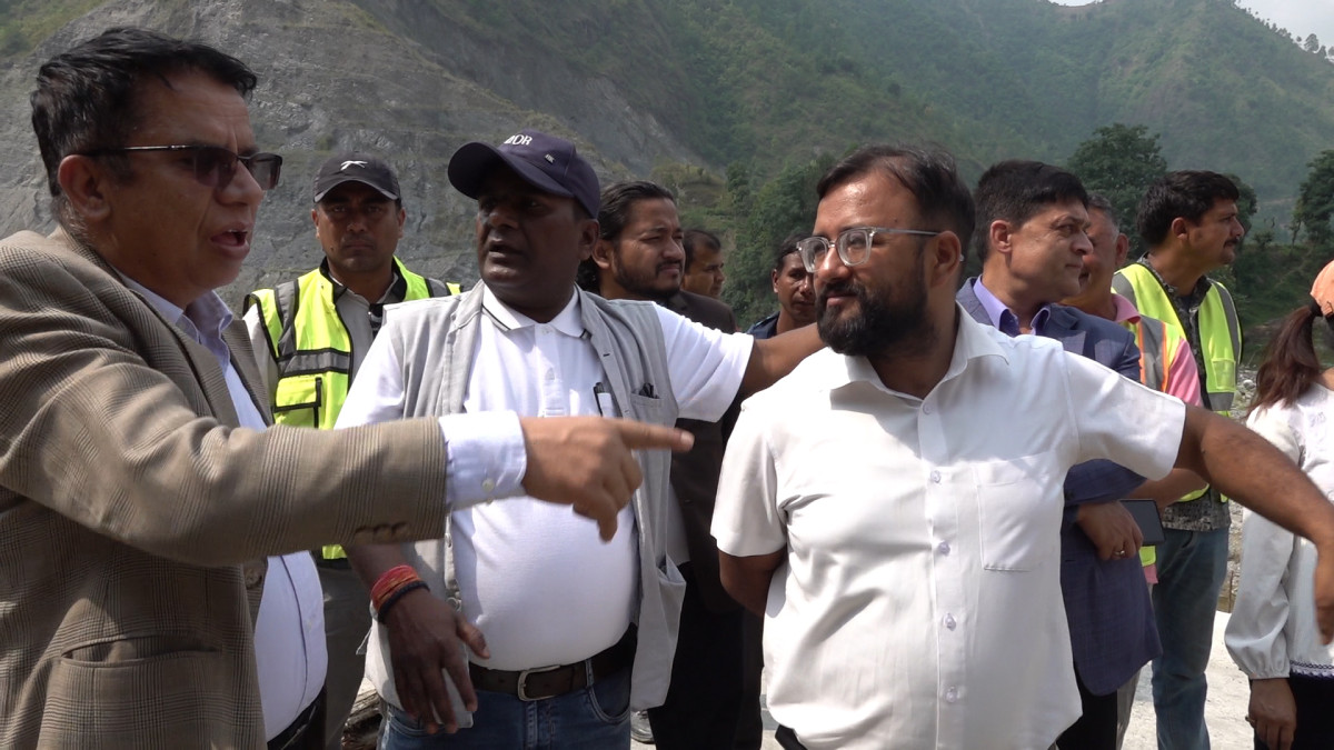 बिपी राजमार्ग पुनर्निर्माणको काम अघि बढ्यो, समयमै सक्न निर्देशन