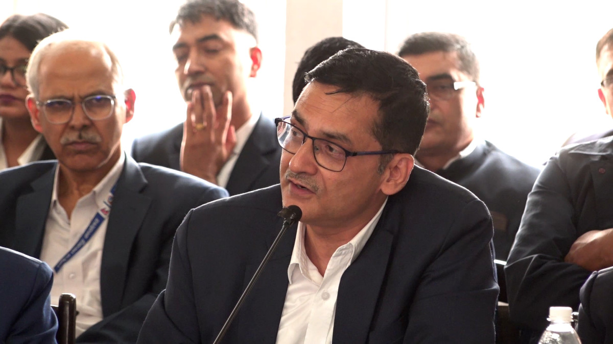 ठूला अस्पतालहरूमा केन्द्रित बेरुजु फर्स्यौट गर्छौंः सचिव देवकोटा
