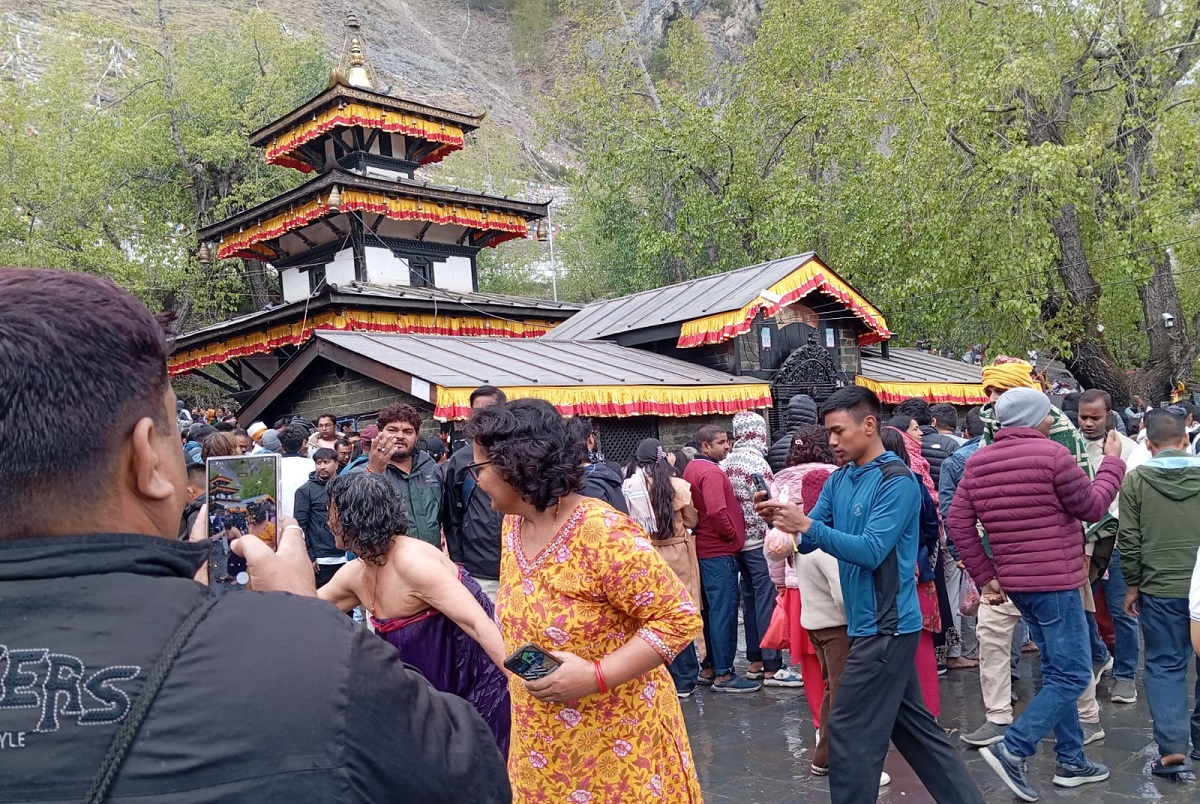 चार दिनमा ५० हजार बढी भक्तजनद्वारा मुक्तिनाथको दर्शन