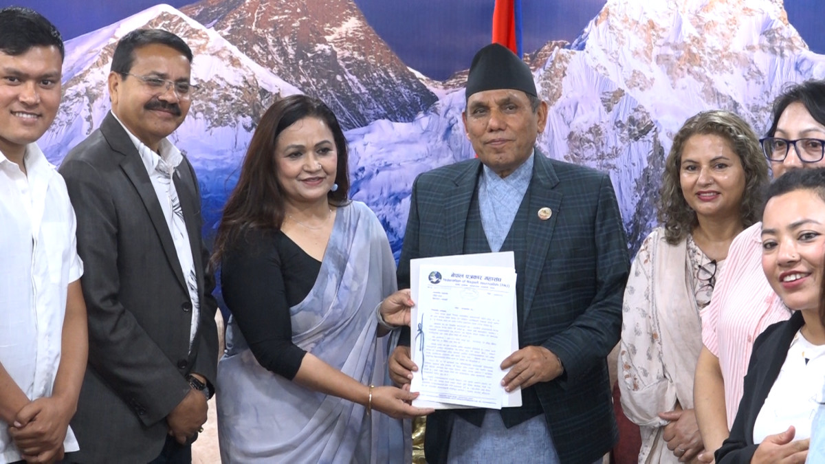 दुई तिहाइको सरकार हुने बित्तिकै देशमा स्थिरता र विकास हुने होइन: अध्यक्ष दाहाल