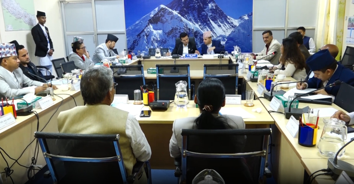 पेट्रोलियम पदार्थको भण्डारण क्षमता विस्तार गर्नुपर्नेमा सांसदहरूको जोड