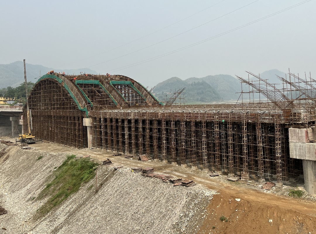 चार लेनको आर्क ब्रिजमा ८४ प्रतिशत प्रगति
