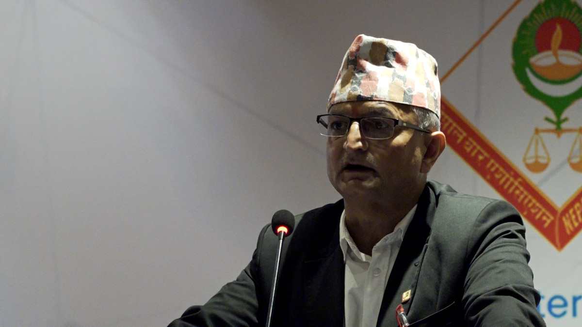 एआई मानवीय संवेदनाको विकल्प हुन सक्दैनः बार अध्यक्ष मिश्र