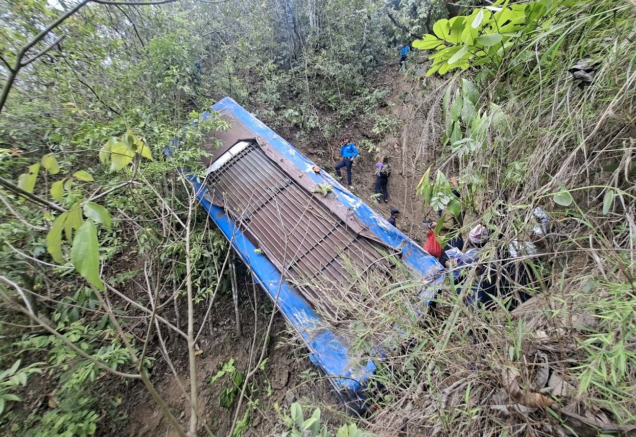 अर्घाखाँचीमा भएको बस दुर्घटनामा मृत्यु हुनेको सङ्ख्या चार, सत्ताइस जना घाइते