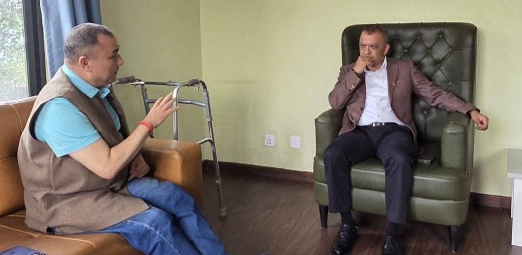गगन थापा र सुदूरपश्चिमका मुख्यमन्त्री शाहबीच भेट