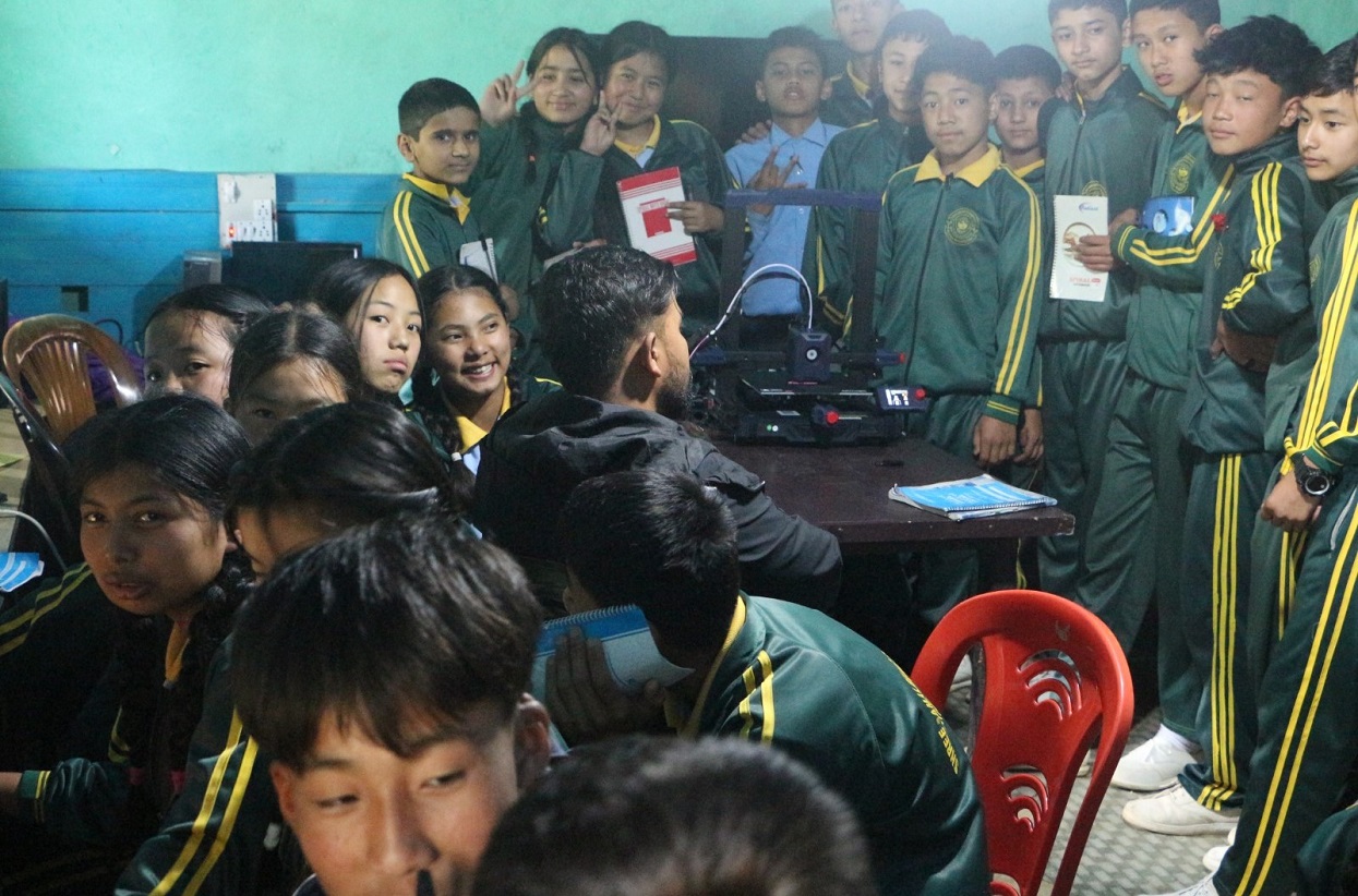 समाल्बुङका विद्यार्थीलाई ‘स्टिम एजुकेसन’ बारे प्रशिक्षण