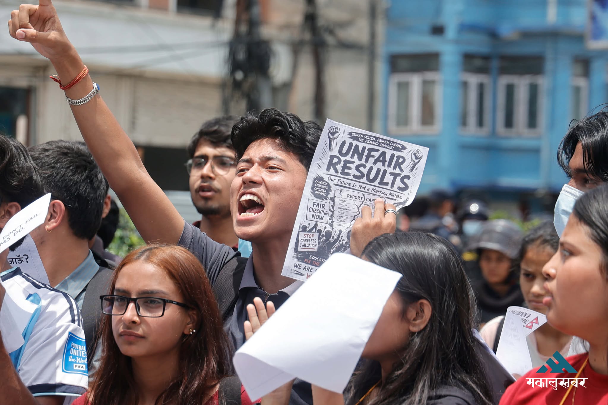 कक्षा १२ नतिजा विवादः त्रुटि सच्याउन विद्यार्थीको दबाब (तस्बिरहरू)