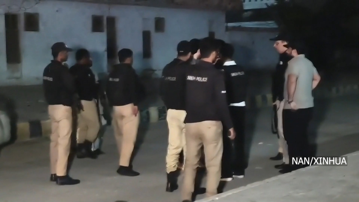 पाकिस्तानको कराँचीमा आतंककारी आक्रमणः तीन सुरक्षाकर्मीसहित सात जनाको मृत्यु