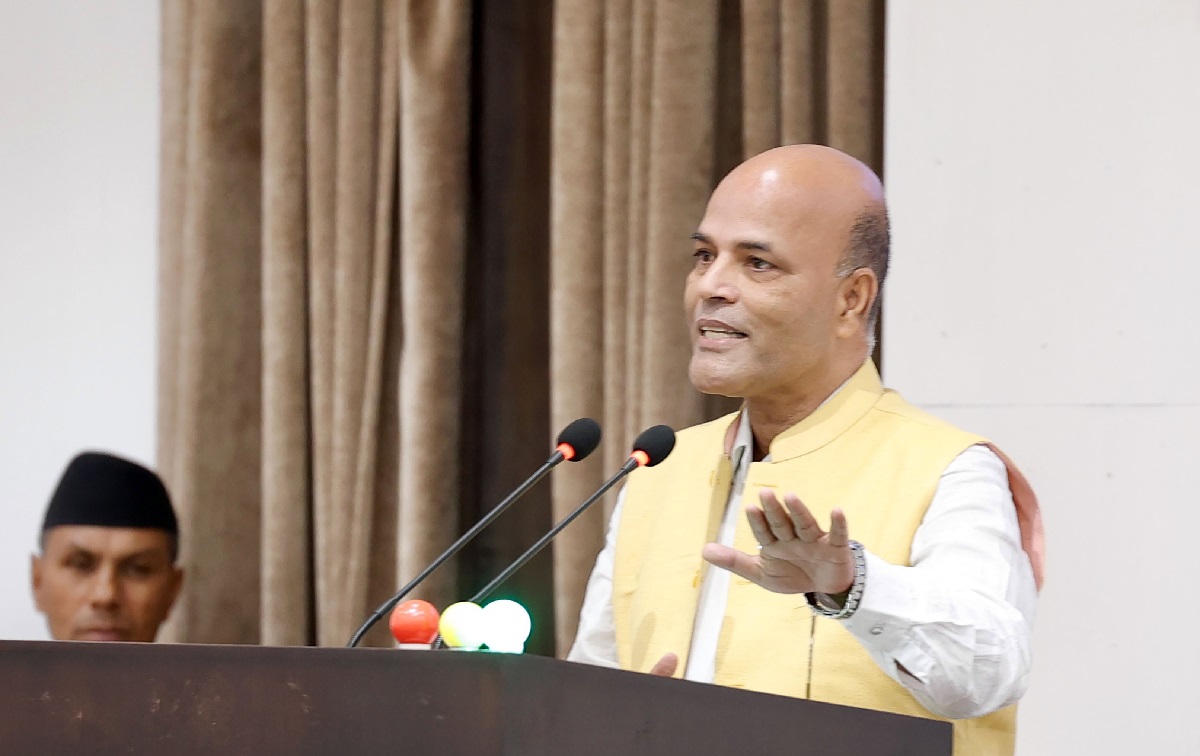 ठुलो फुकिएको बेलुन जस्तो बजेट आयो, यो कार्यान्वयन हुँदैन: डा अमेरशकुमार सिंह