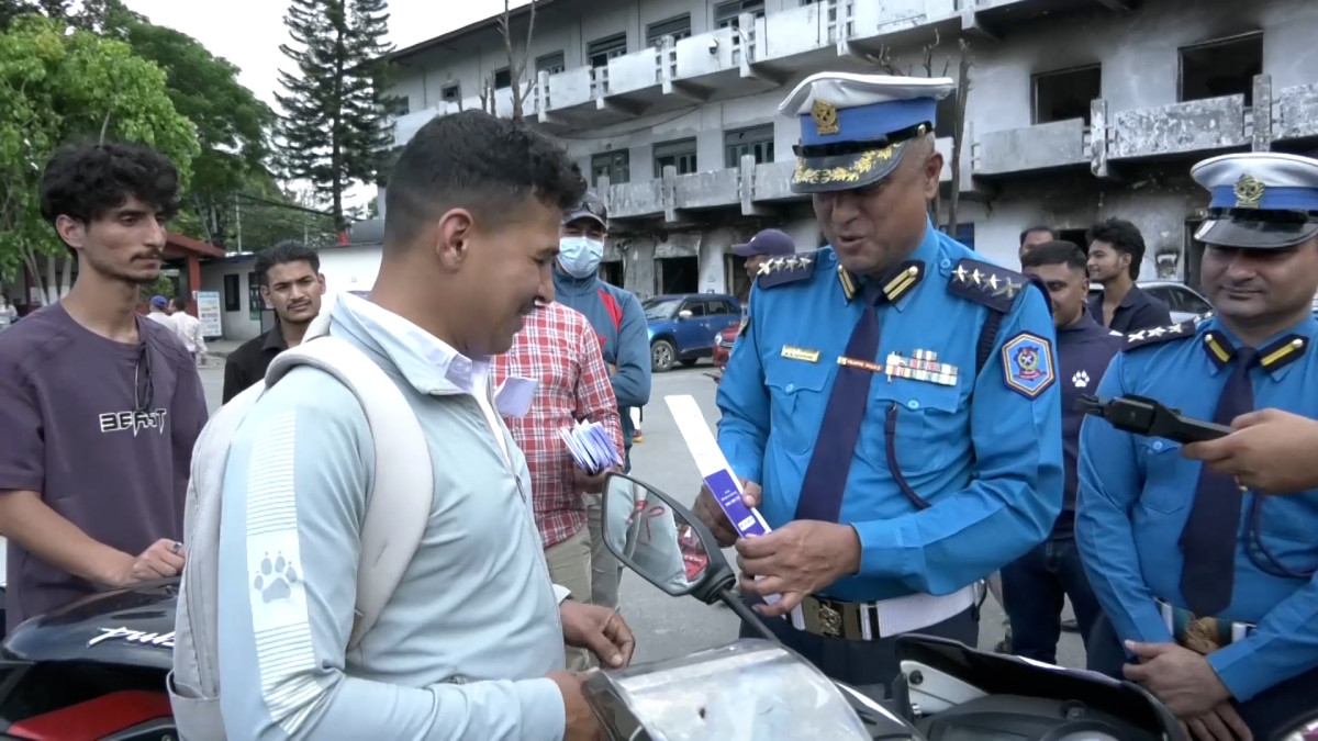 ५९२ वटा सवारी साधन सम्बन्धित धनीलाई फिर्ता पाए
