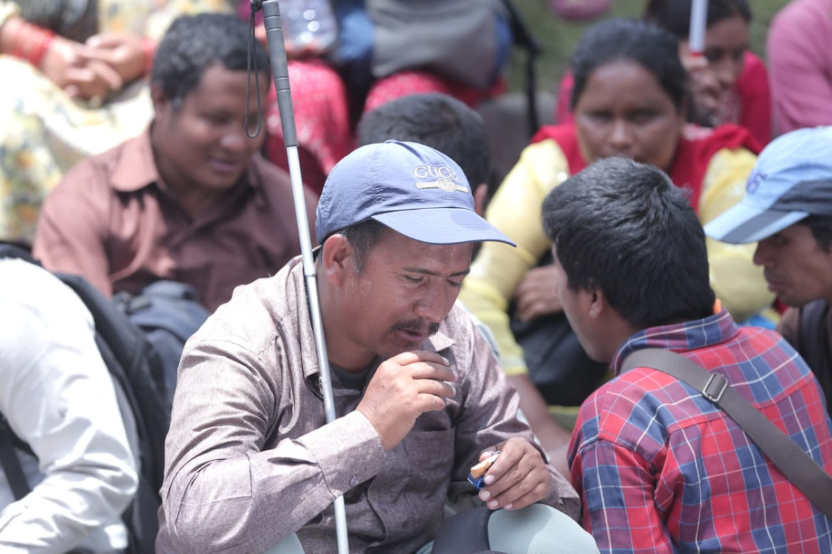 दृष्टिविहीनहरू दैनिक सडक आन्दोलनमा, सरकारले बेवास्ता गरेकोमा आक्रोशित (तस्बिरहरू)