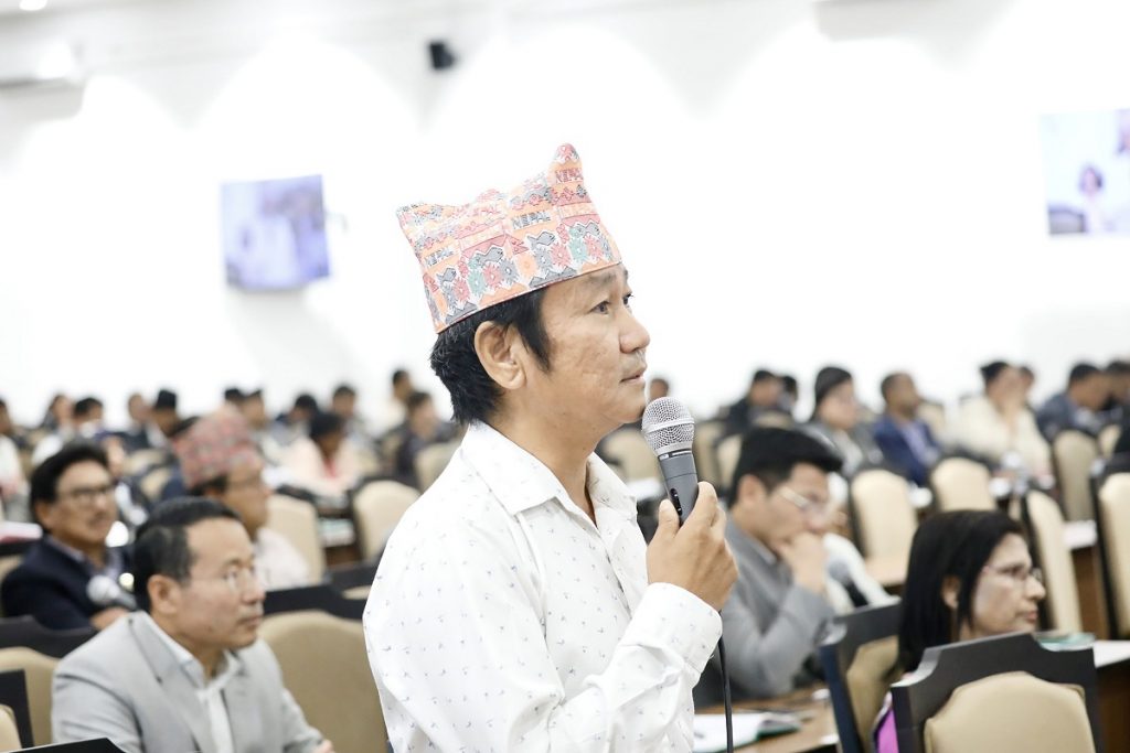 अर्थमन्त्रीलाई हर्कको सुझाव- वैदेशिक ऋण घटाउनेतिर केन्द्रित हुनुहोस्