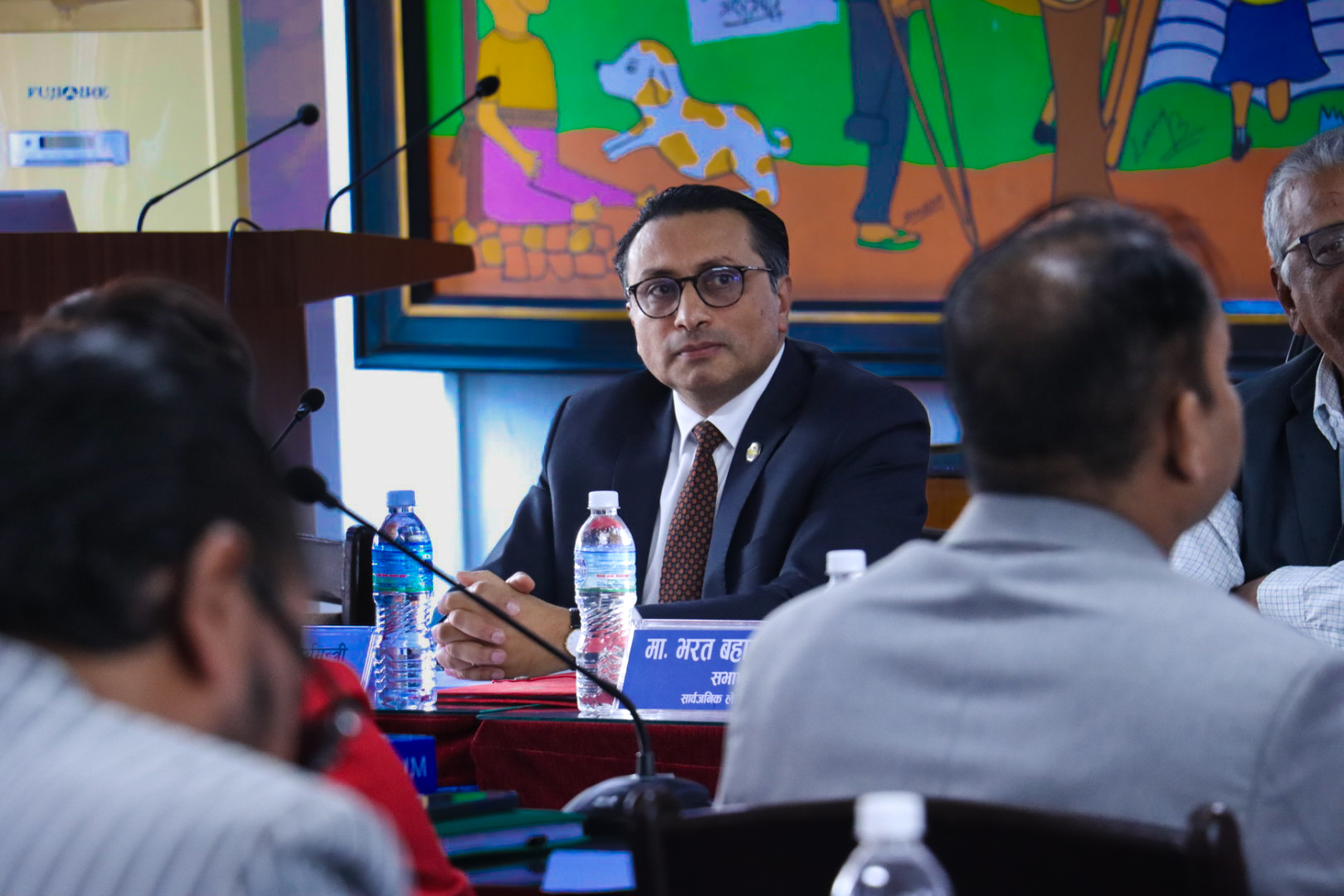 दुई रुपैयाँ मात्रै बेइमानी गरेको प्रमाण दिनुस्, सार्वजनिक जीवन नै त्यागिदिन्छु: अर्थमन्त्री वाग्ले