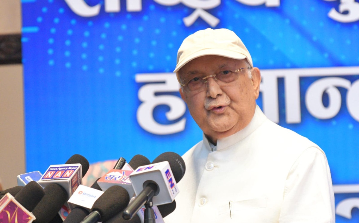 एमाले लडेको हो, मरेको होइन, फेरि धुलो टकटक्याएर उठ्छौँ: ओली