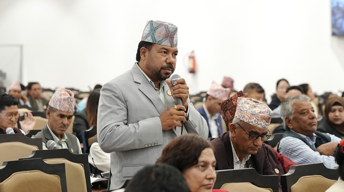 प्रधानमन्त्रीले आम जनतासँग माफी माग्नु पर्दछ: एमाले