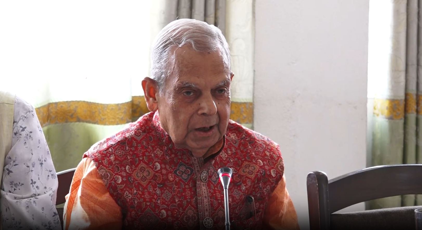 सरकारको उच्च ओहोदामा रहेका व्यक्तिहरूको गतिविधिले औद्योगिक क्षेत्र त्रसित: महन्थ ठाकुर