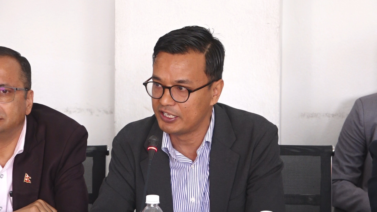 विमानस्थल निर्माणको ढाँचा बदल्न महानिर्देशक डंगोलको आग्रह