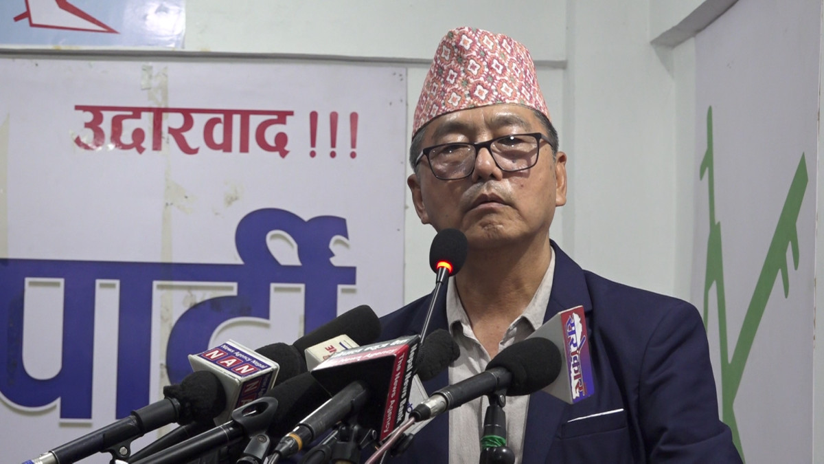 रास्वपा पतन हुन्छ, राप्रपाले आफूलाई बदल्नुपर्छ: राजेन्द्र लिङदेन