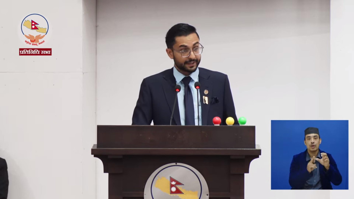 सरकार शिक्षा र स्वास्थ्य क्षेत्रमा लगानी बढाउँदै लैजान प्रतिबद्ध छ: शिक्षामन्त्री पोखरेल