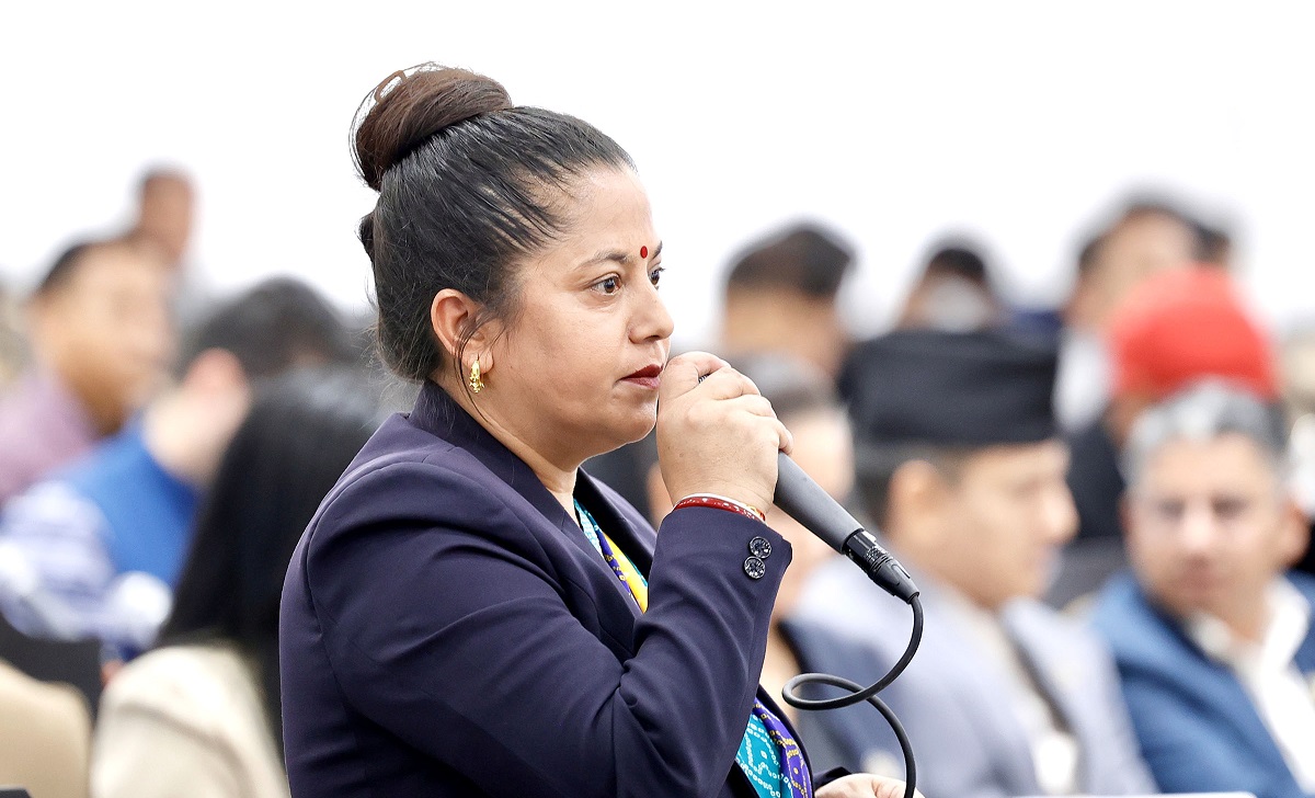 विपक्षीले फेरे विरोध शैली- बालेनलाई कटाक्ष गर्दै काँग्रेस सांसदले सुनाइन् कविता