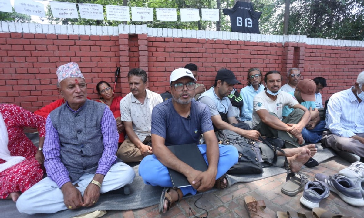 तिलगंगा बस्ती हटाएको विरोधमा ४५ दिनदेखि धर्नामा पीडितहरू (तस्बिरसहित)