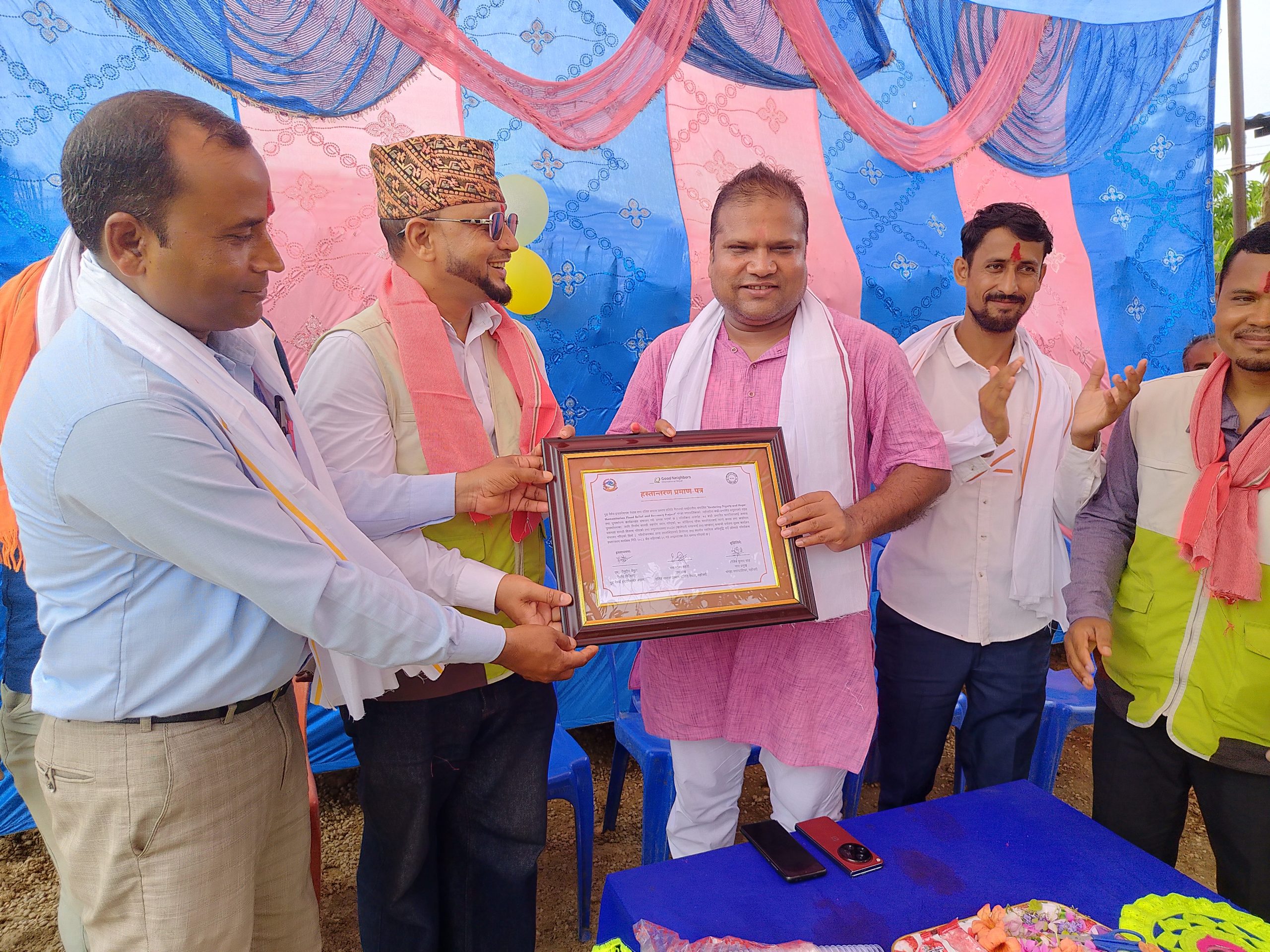 बाढी प्रभावित ७३ परिवारलाई घर हस्तान्तरण