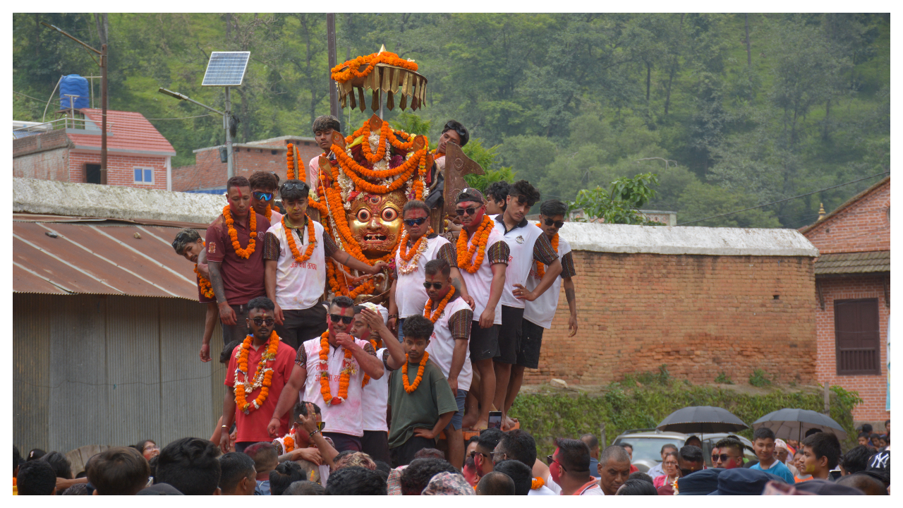 पनौती जात्राका अवसरमा उन्मत्त भैरवको मूर्तिसहित बजार परिक्रमा गरियो (तस्बिरहरु)