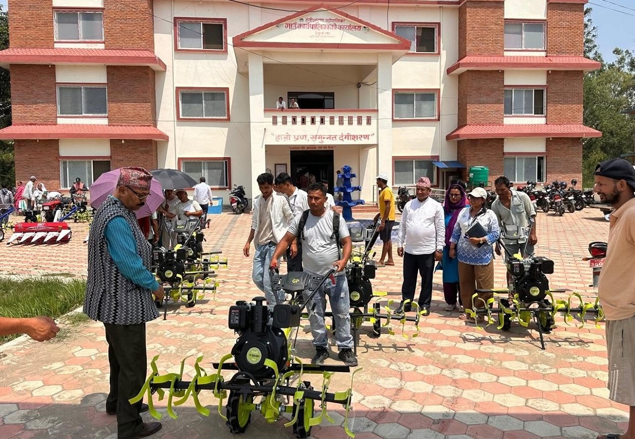 किसानलाई ५० प्रतिशत अनुदानमा कृषि उपकरण