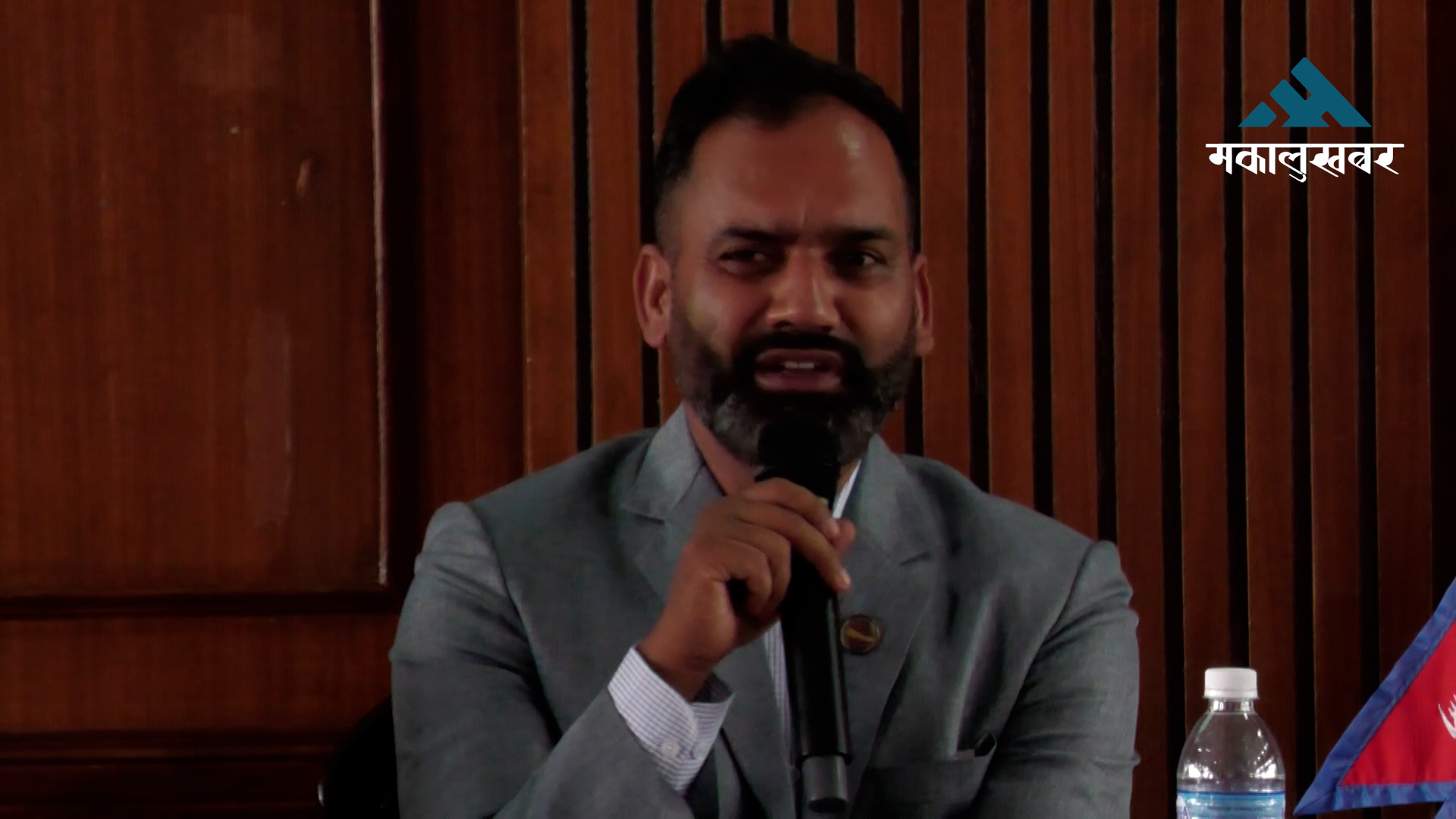 हवाई उद्योगमा तत्काल ठूला सुधार सम्भव छैन: मन्त्री पौडेल