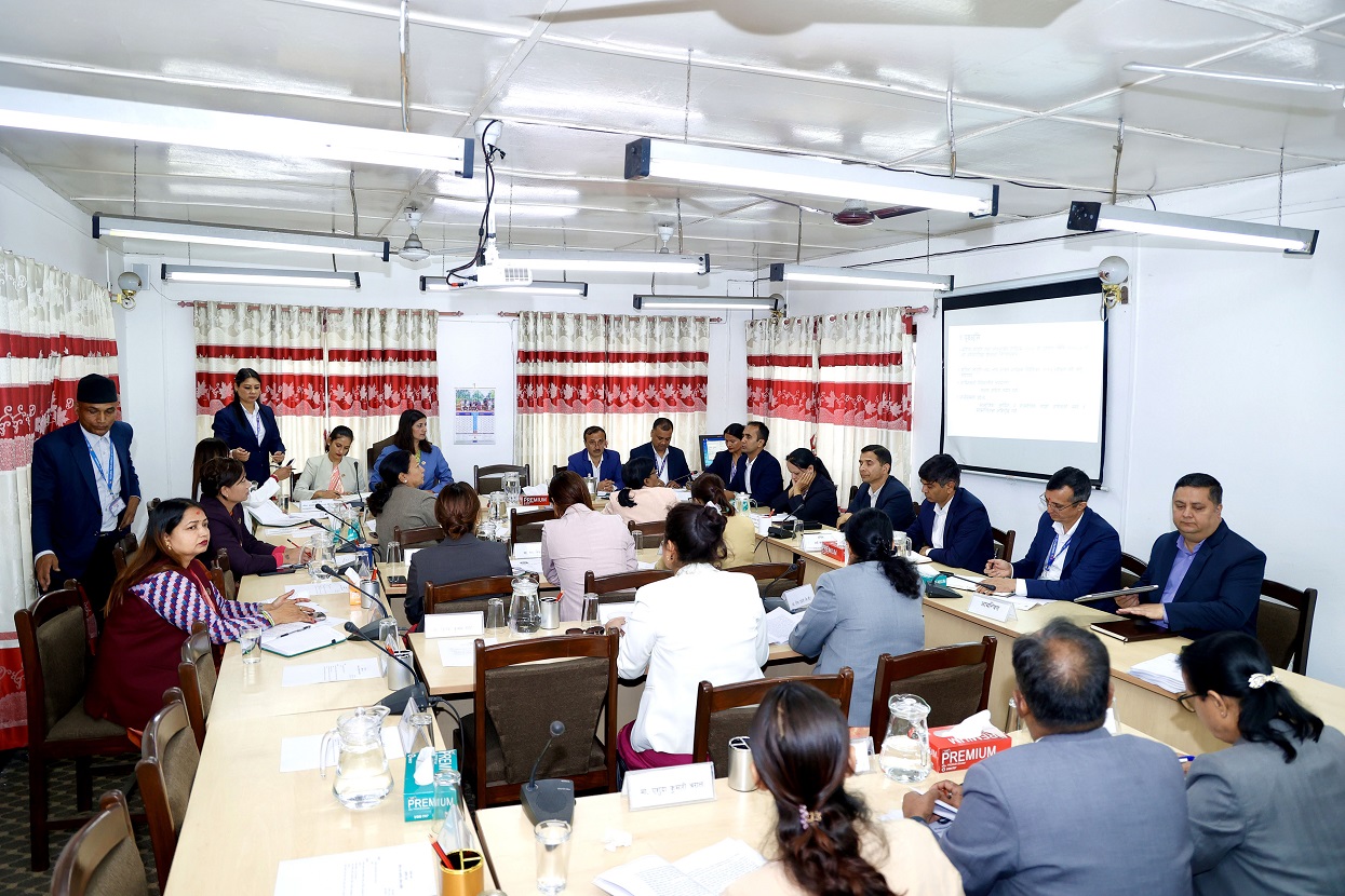सामाजिक परिचालिका व्यवस्थापनसम्बन्धी प्रतिवेदन कार्यान्वयन गर्न निर्देशन