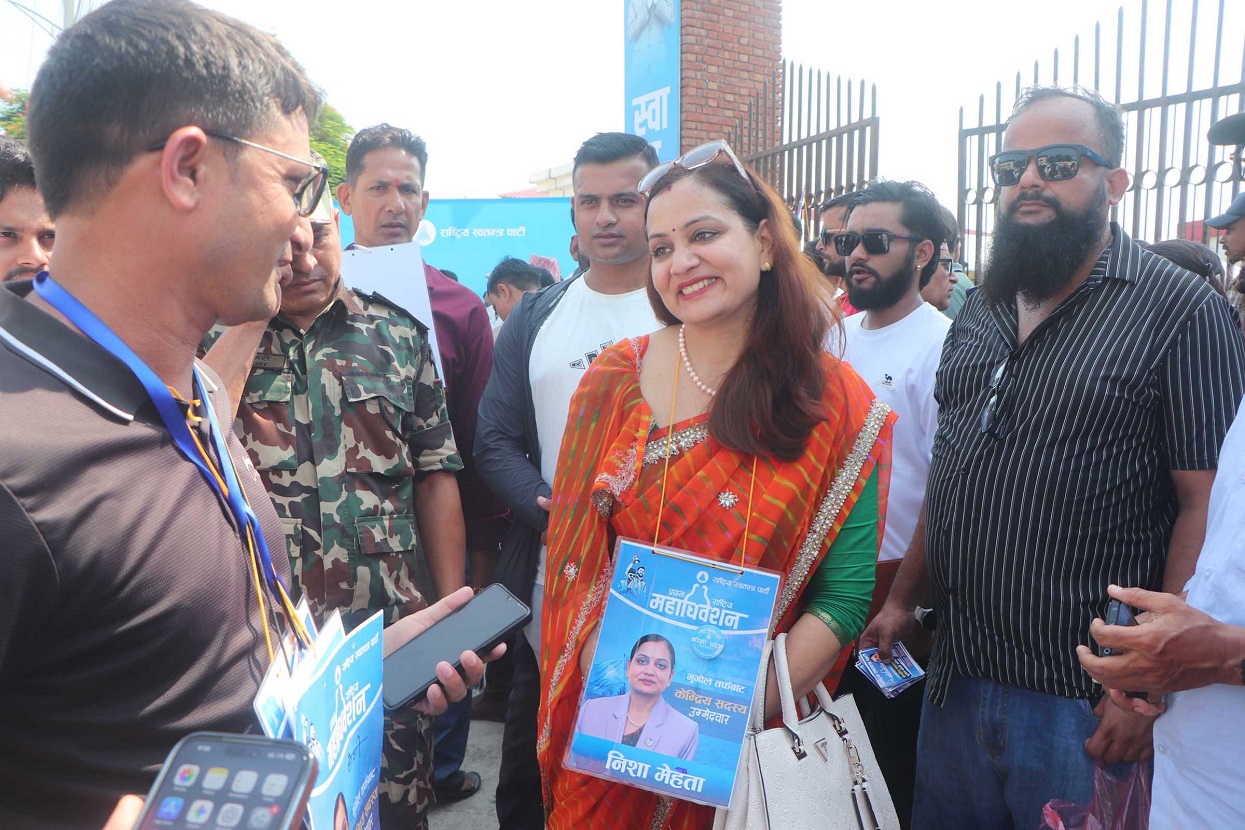 निर्वाचन प्रक्रियाअघि बढेसँगै नेता, कार्यकर्ता भोट माग्न व्यस्त
