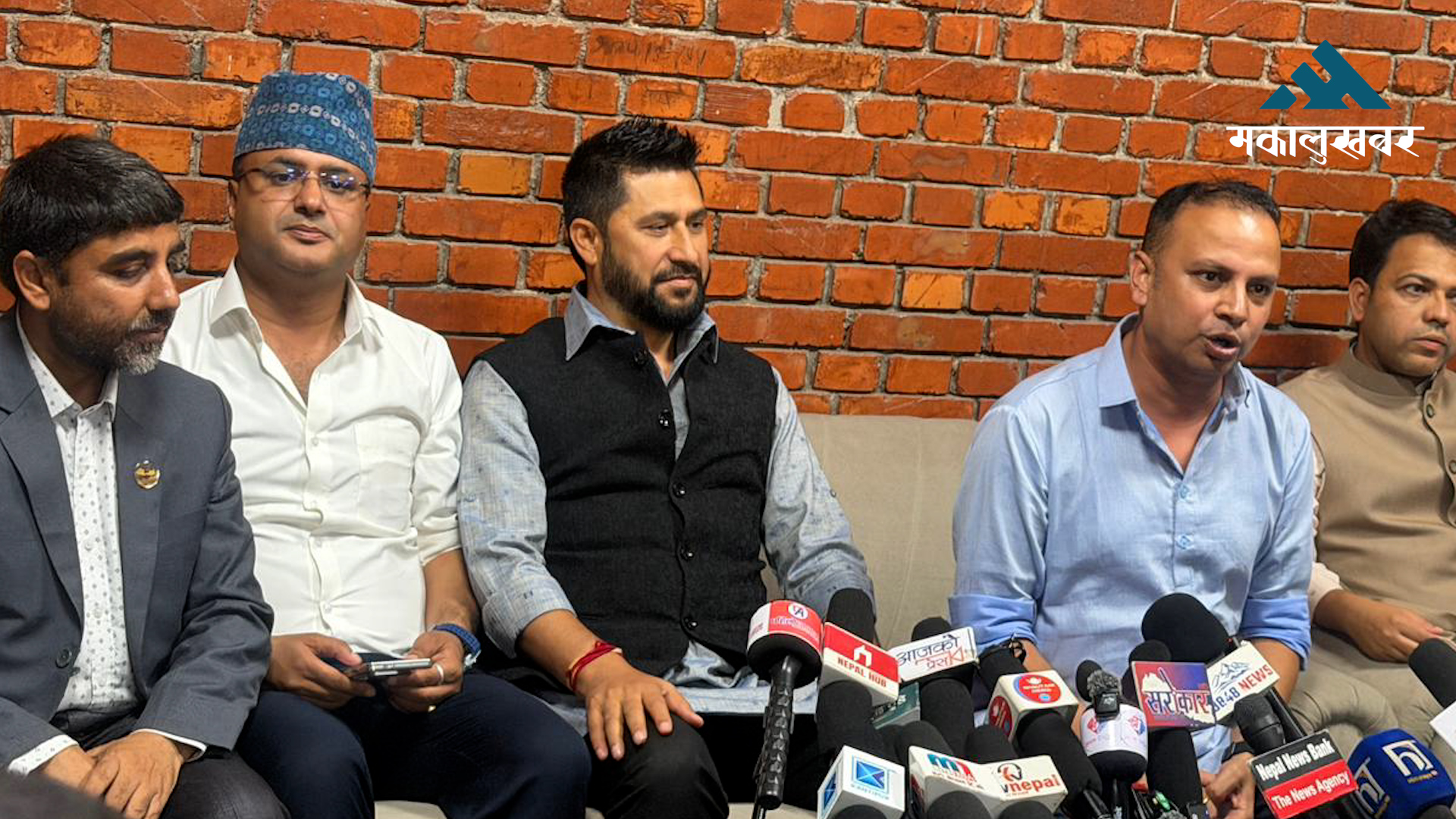 भारत भ्रमण सकेर रास्वपा सभापति रवि लामिछाने स्वदेश फिर्ता