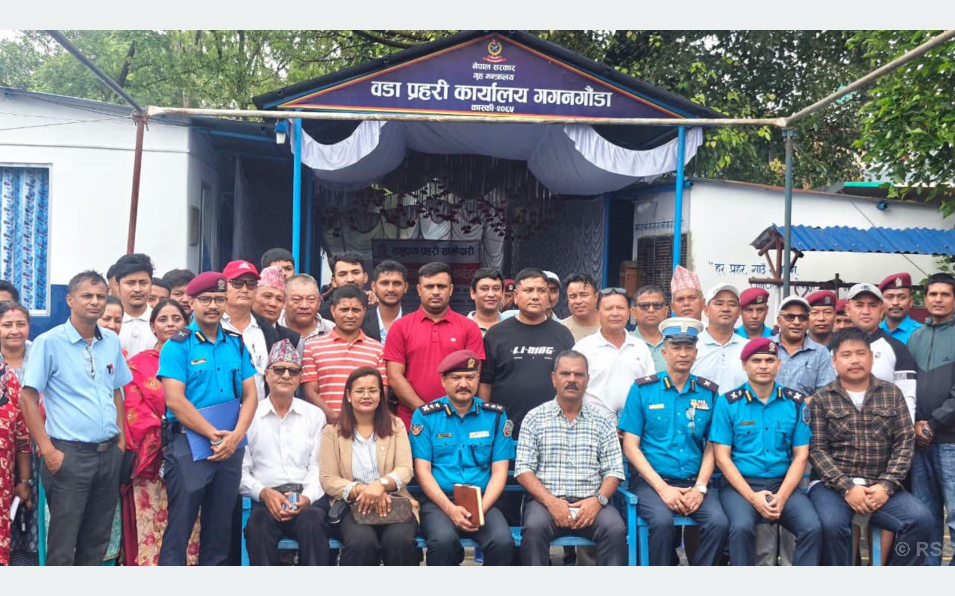 स्थानीयवासीका सहयोगमा प्रहरी भवन पुनर्निर्माण