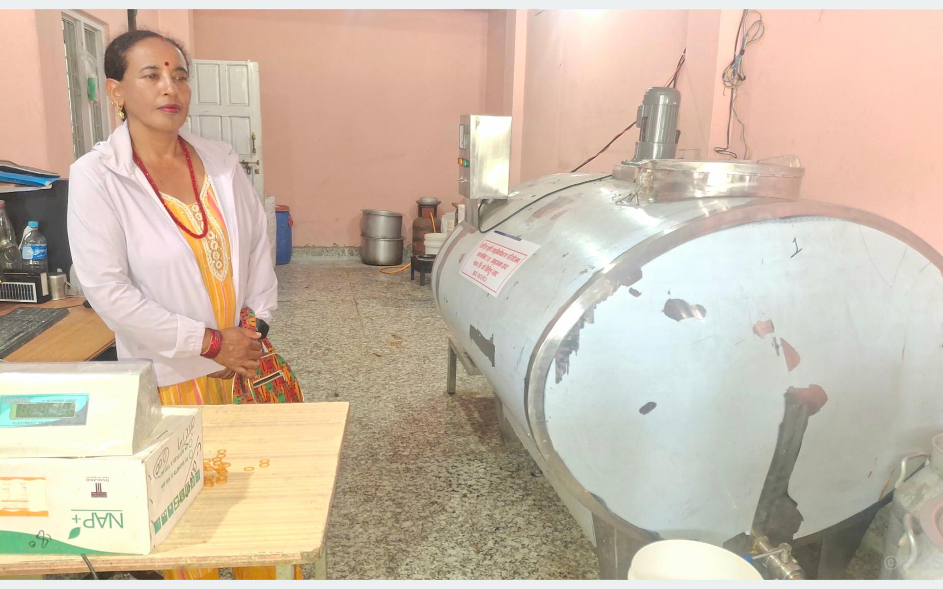 कृषकलाई अनुदानमा ‘दूध चिस्यान ट्याङ्की’ वितरण
