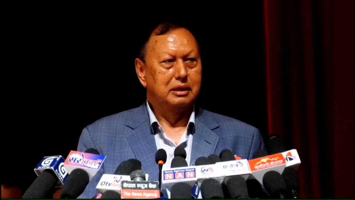 काँग्रेस र प्रजातन्त्रवादीहरूलाई गगन थापासँग सती जान नदिऊँ, नयाँ पार्टी निर्माण गरौँ: मोहन बस्नेत