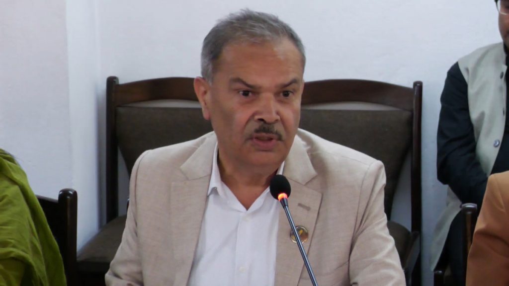 अर्थ मन्त्रालयमा शक्ति केन्द्रीकरण भएको सांसद कँडेलको आरोप