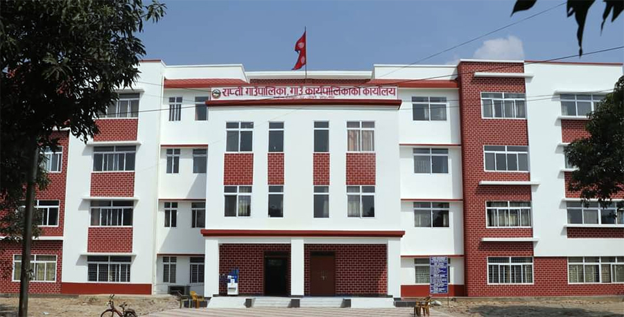 तलबभत्ताबाट पालिका अध्यक्षले बनाए अक्षयकोष, विपन्न विद्यार्थीलाई राहत